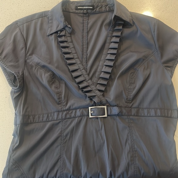 Express Design Studios buckle vneck top - Picture 4 of 4